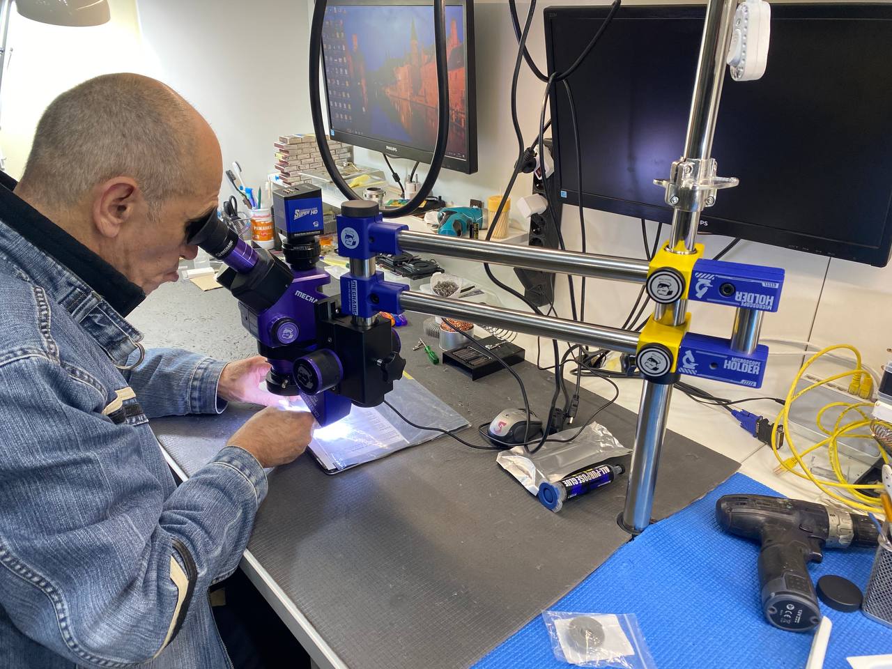 Процес ремонту телефона